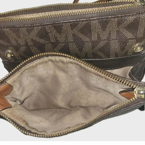 Michael Kors MK Signature Crossbody Bag Purse - Picture 8 of 13